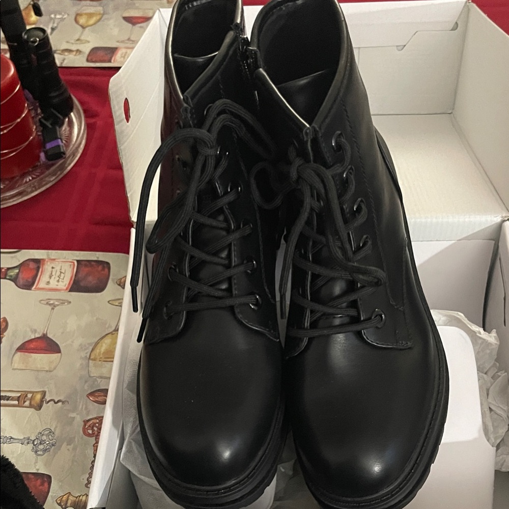 Dream Pairs Glossy Black Lace-Up Ankle Boots with Ankle Zipper